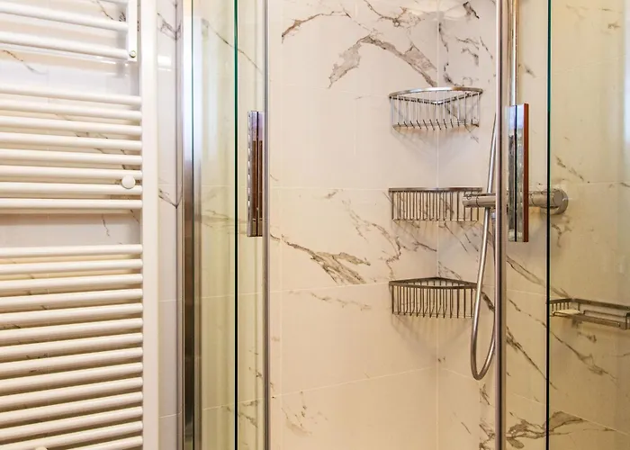 Gemini By Interhome * ナンダ